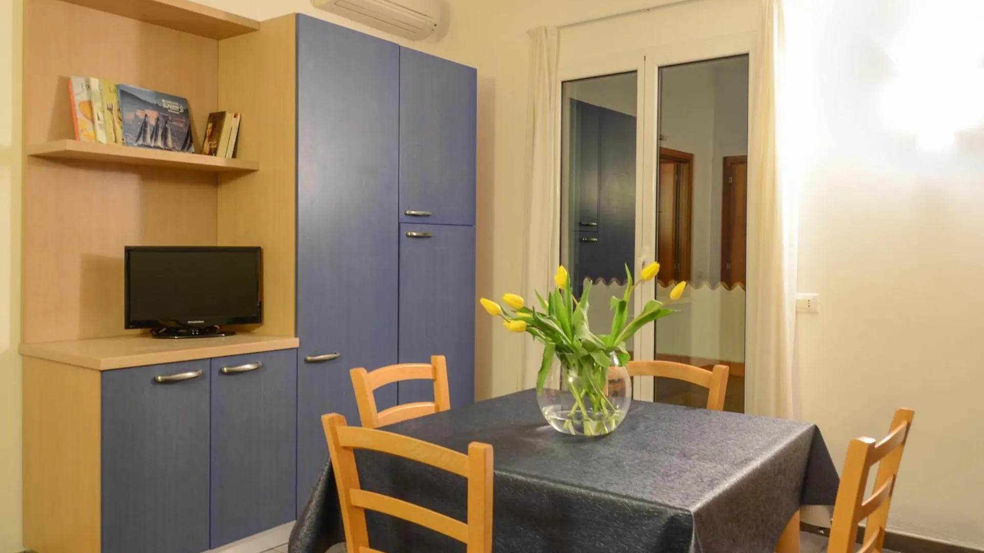 *** Hotel apartamentowy Residence Dei Fiori Pietra Ligure Włochy