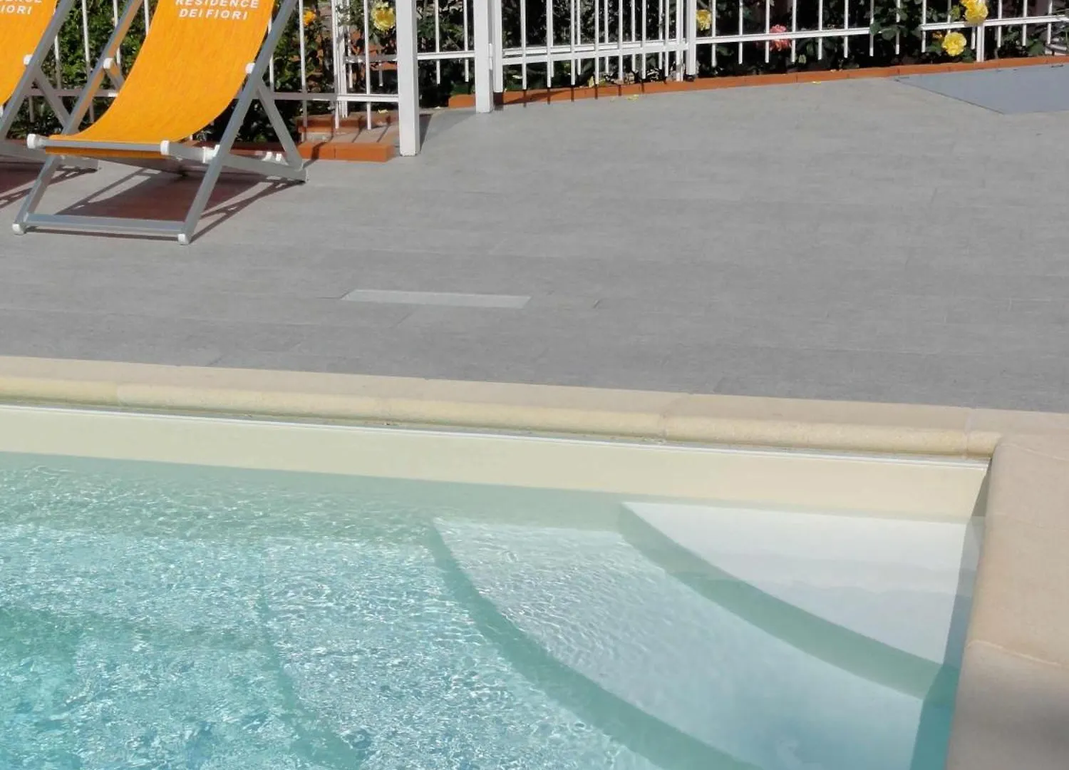Residence Dei Fiori Pietra Ligure Lägenhetshotell