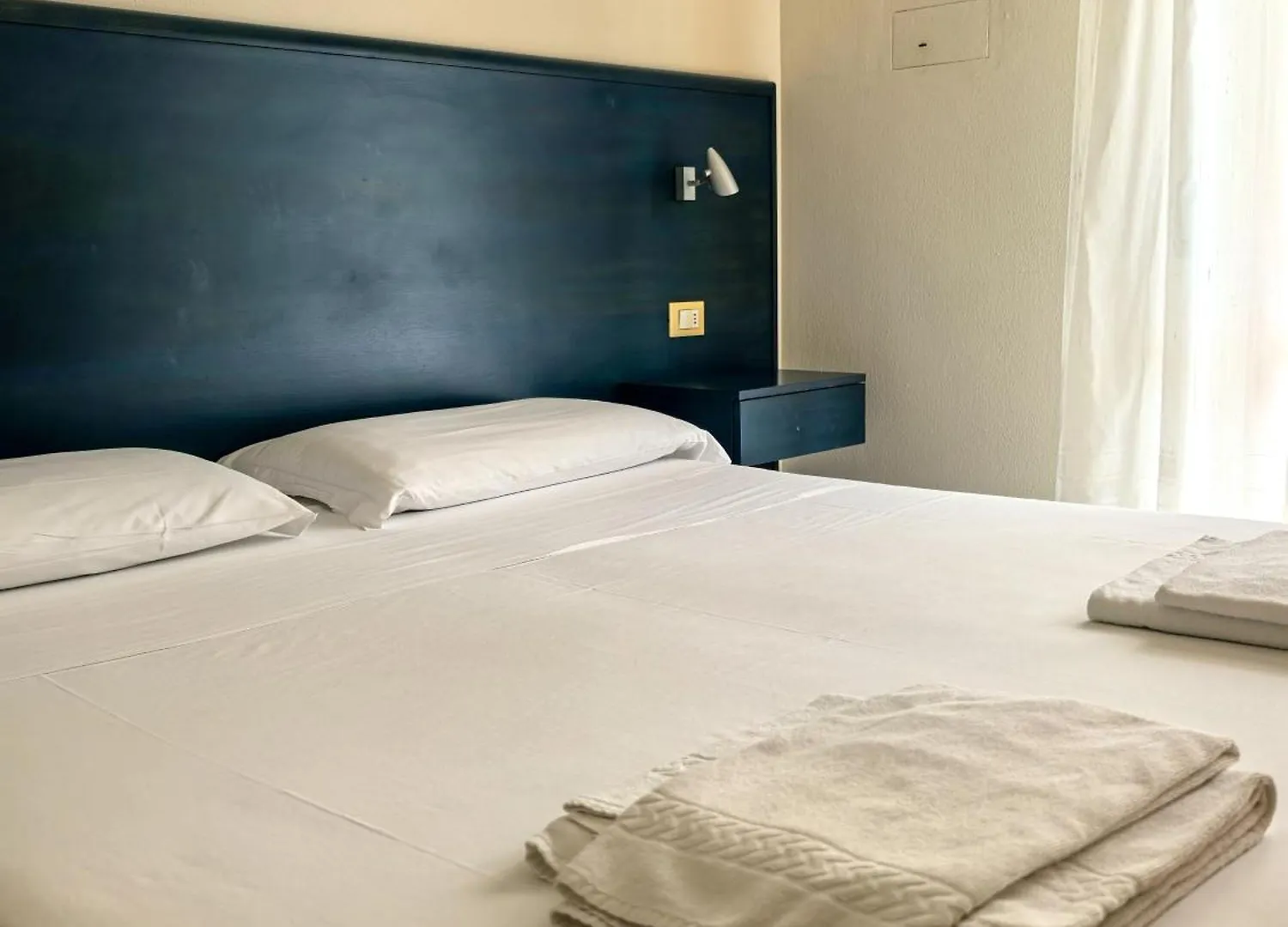 Residence Dei Fiori Pietra Ligure Hotel apartamentowy