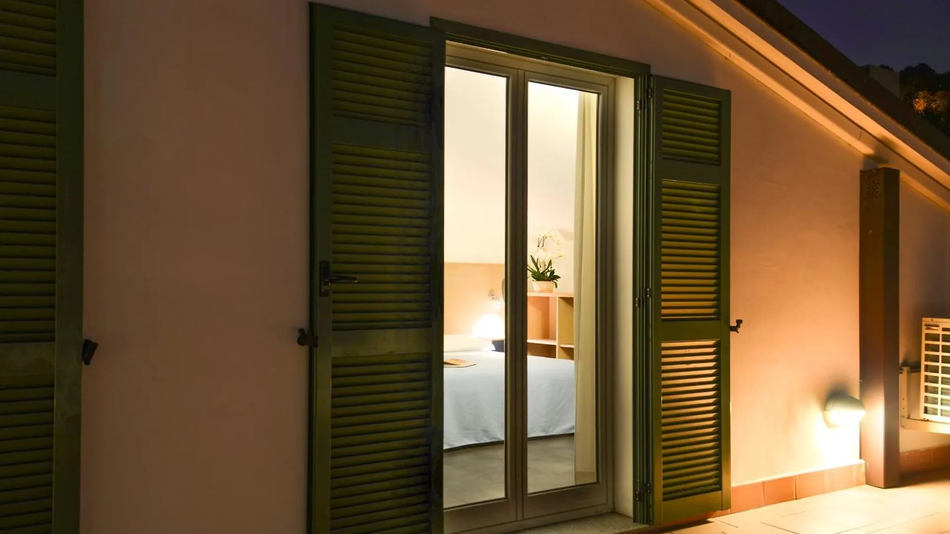 Residence Dei Fiori Pietra Ligure Aparthotel