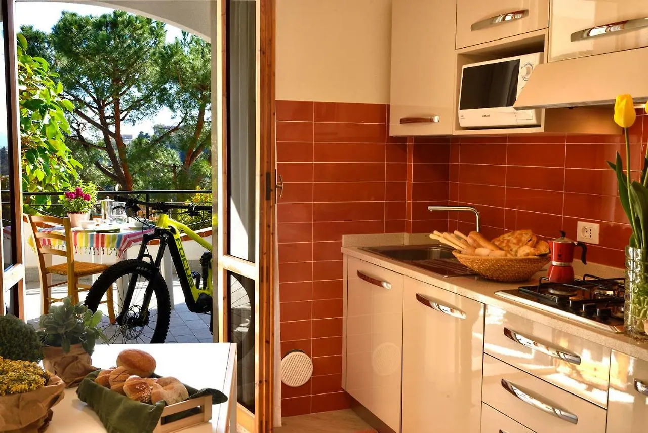 *** Hotel apartamentowy Residence Dei Fiori Pietra Ligure Włochy