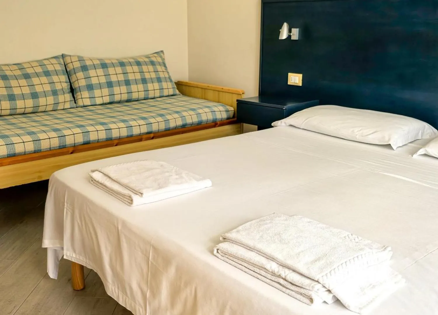 Residence Dei Fiori Pietra Ligure Aparthotel