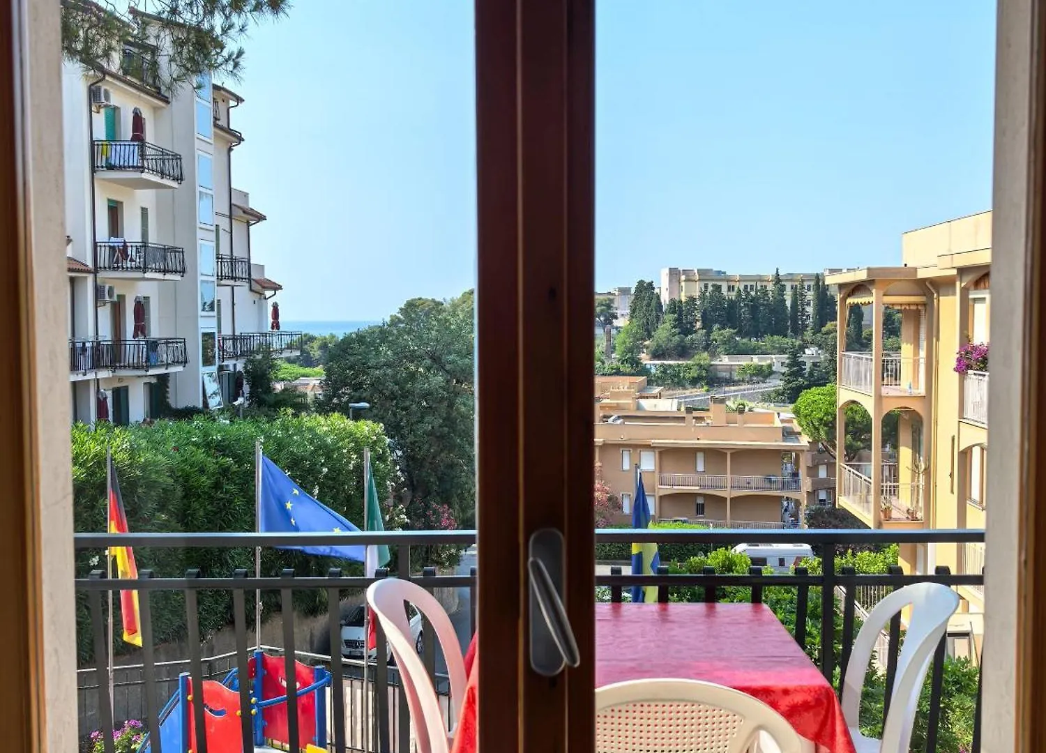 Residence Dei Fiori Pietra Ligure Aparthotel