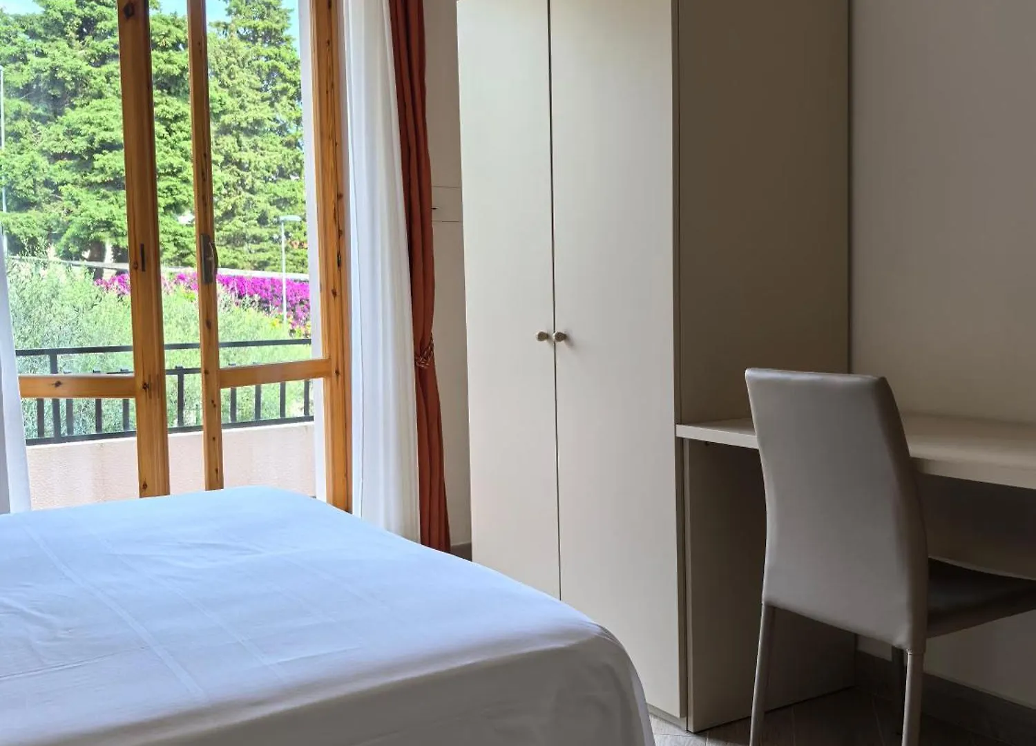 Residence Dei Fiori Pietra Ligure 3*,