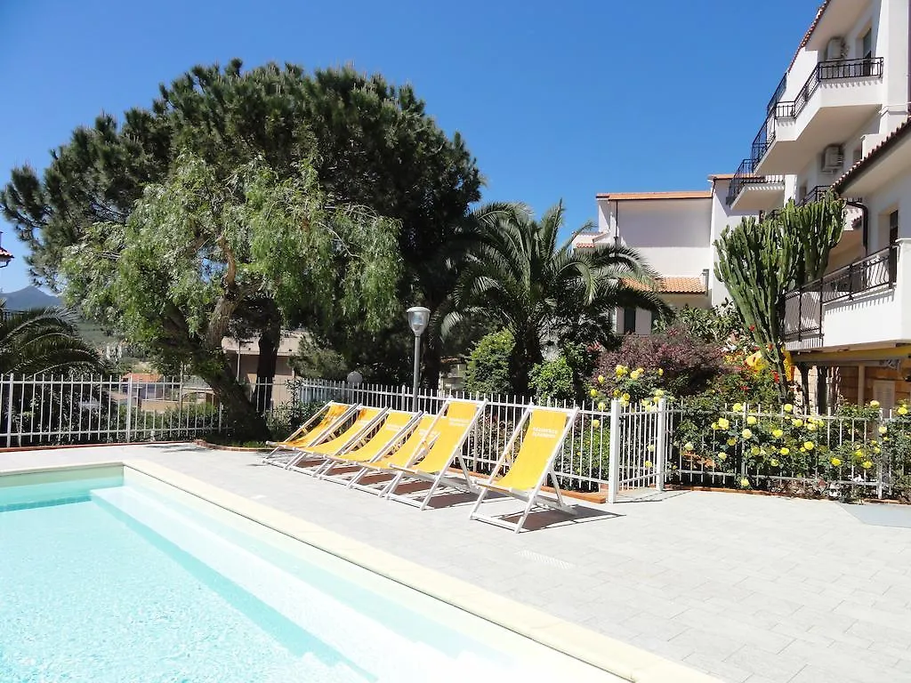 Aparthotel Residence Dei Fiori Pietra Ligure
